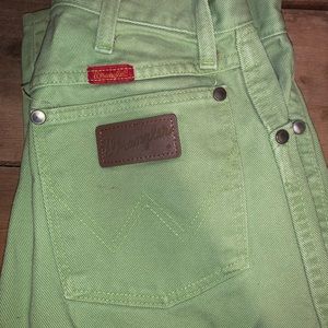 GREEN WRANGLER BOOTCUT JEANS size 7x32